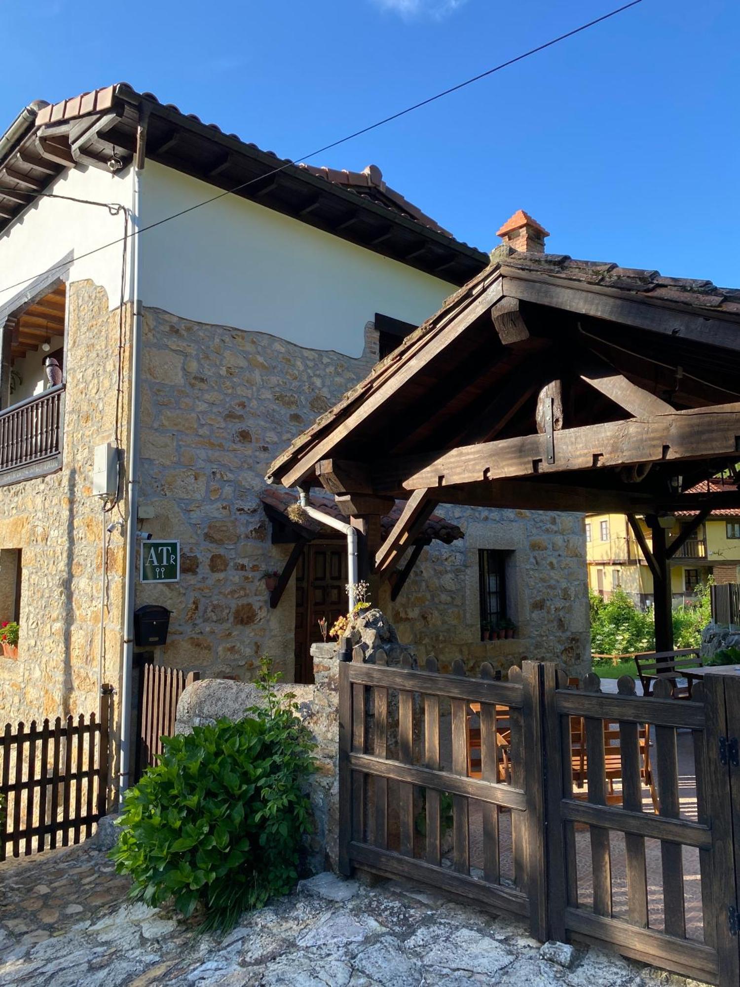 Apartamentos Rurales La Caviana Кангас-де-Онис Экстерьер фото